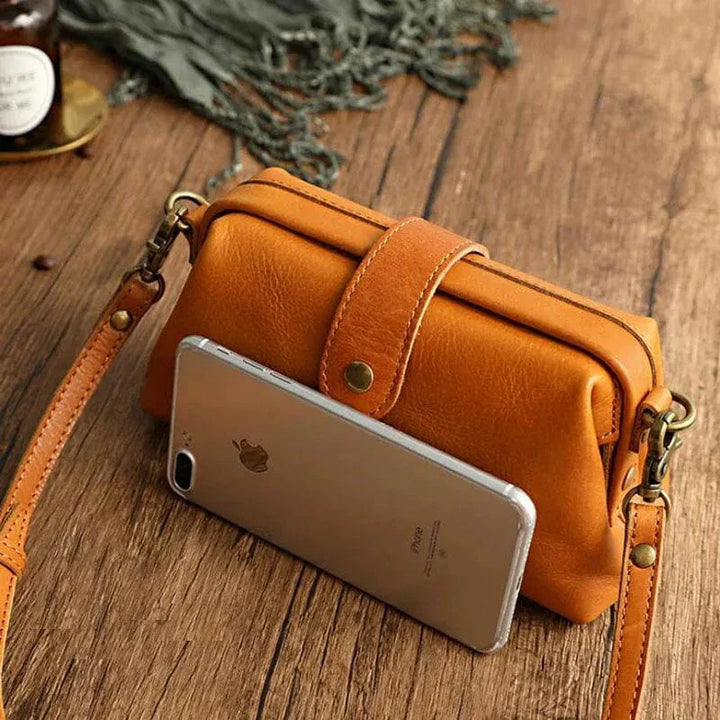 Ivy - Mini kožená crossbody taška