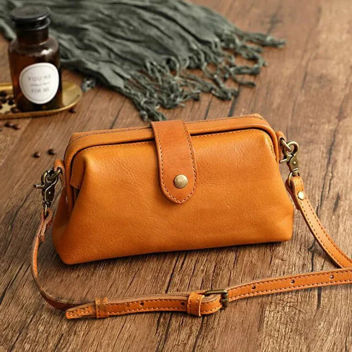 Ivy - Mini kožená crossbody taška